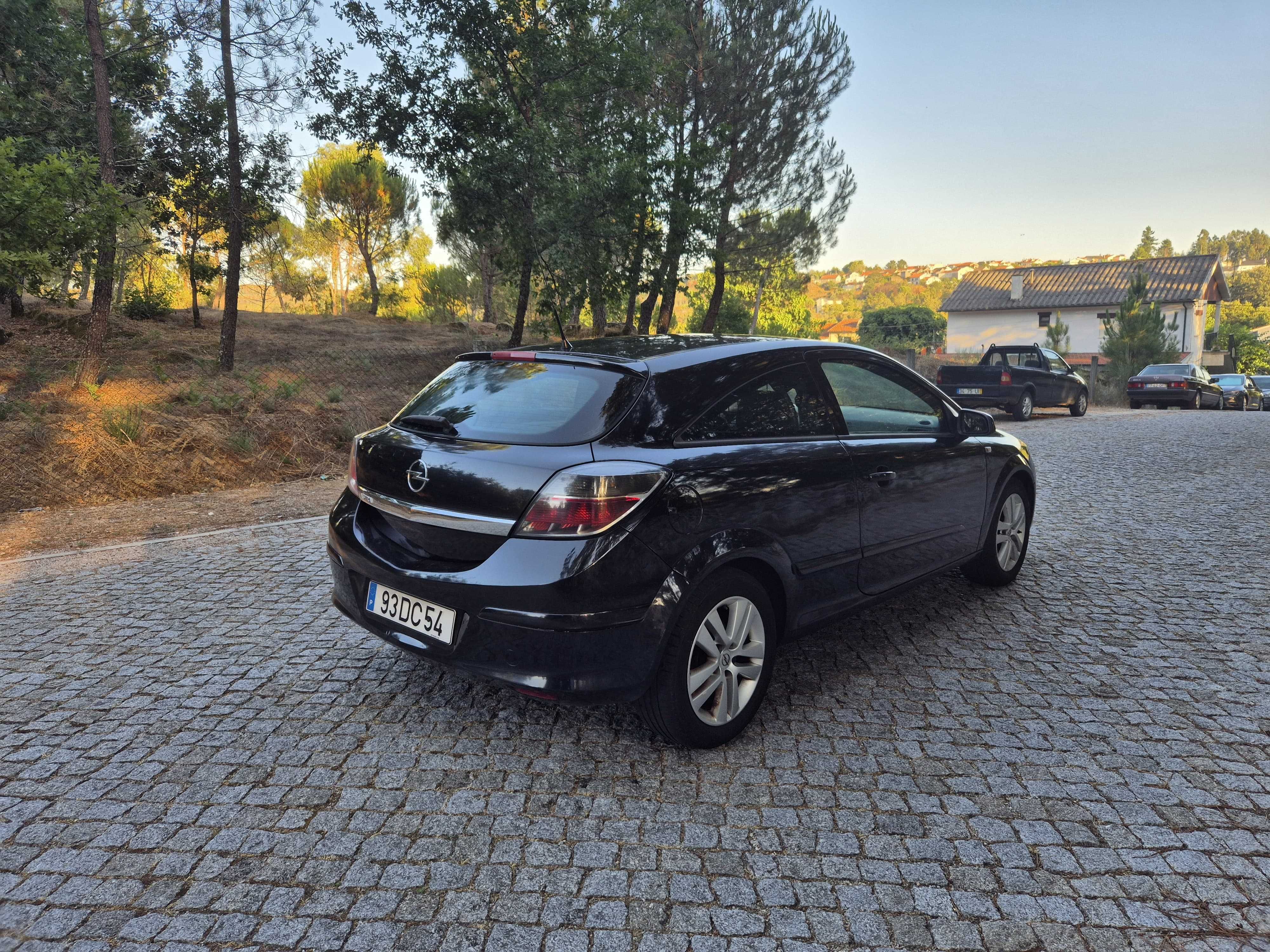 Opel Astra GTC 1.3 cdti