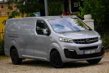 Opel VIVARO 2,0 122KM LONG Head Up Kamera T.Atywny NAVI Zamiana