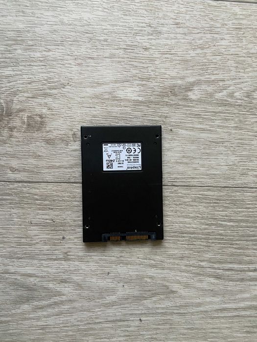 Kingston 240gb SSD Накопичувач sata 3 для ноутбука та комп'ютера