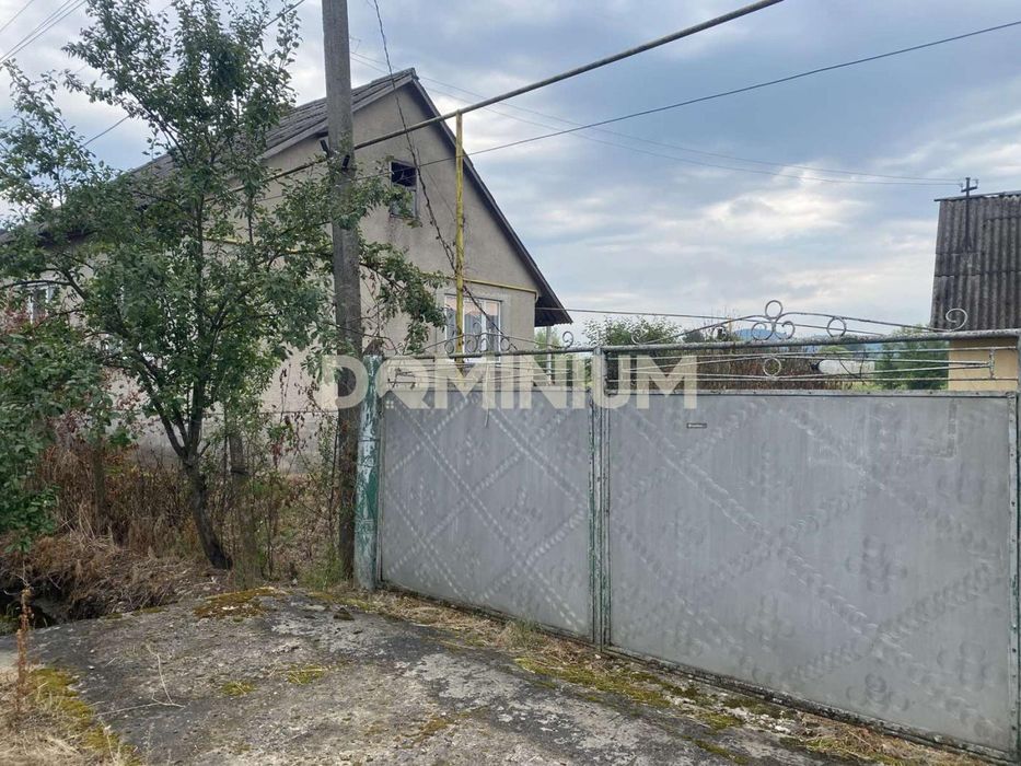 Продається будинок у с. Велятино