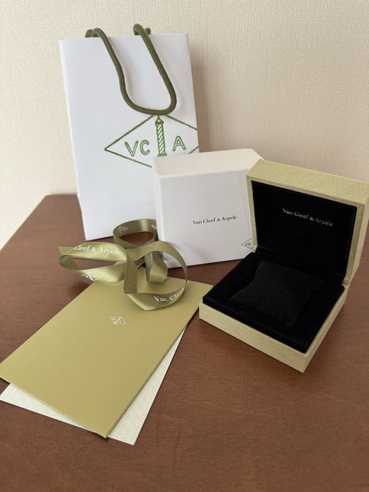 Пакування подарункове Van Cleef & Arpels