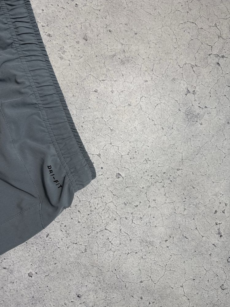 Мужские Нейлоновые Шорты Nike Dri-Fit Оригинал Идеал Размер S