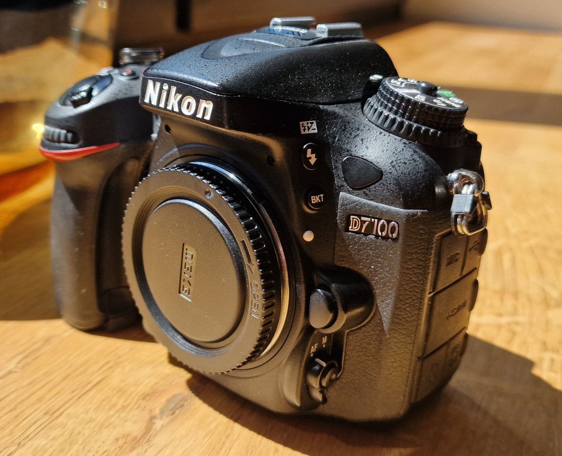 Nikon D7100 DX body