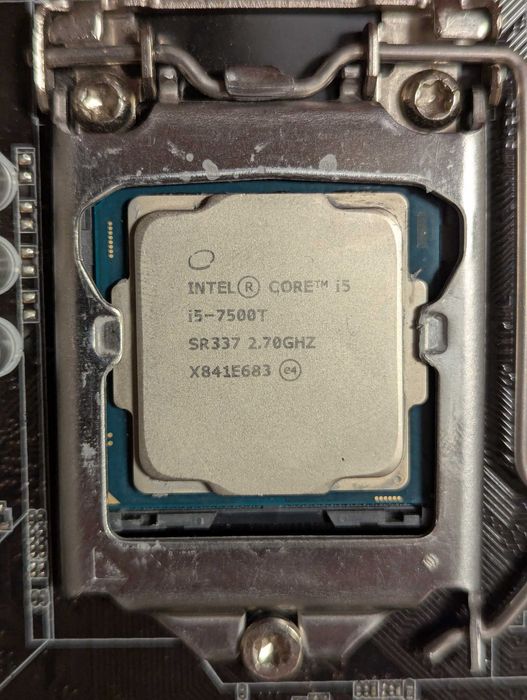 Комплект материнка + процессор + охолодження