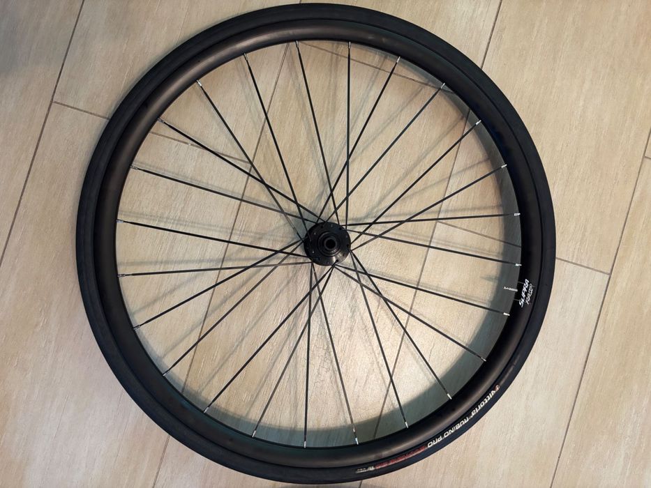 Komplet kół Supra Ra PRO szosa 28 cali. Z oponami Vitoria Rubino 28c.