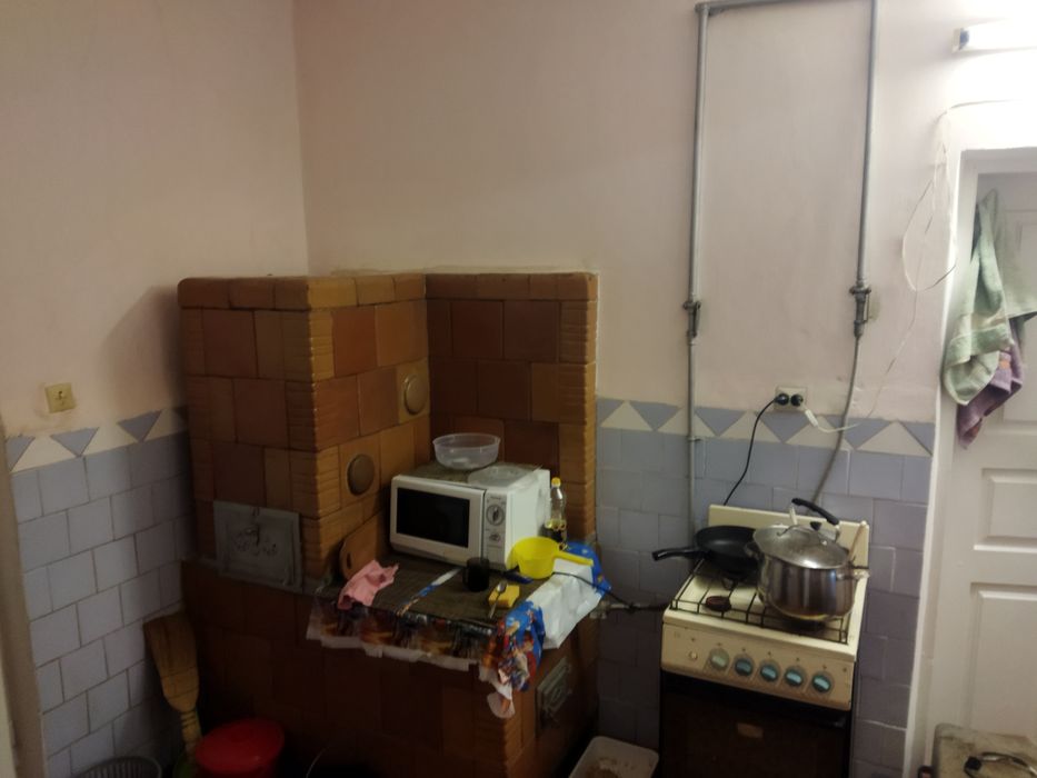 Здається  окремий будинок