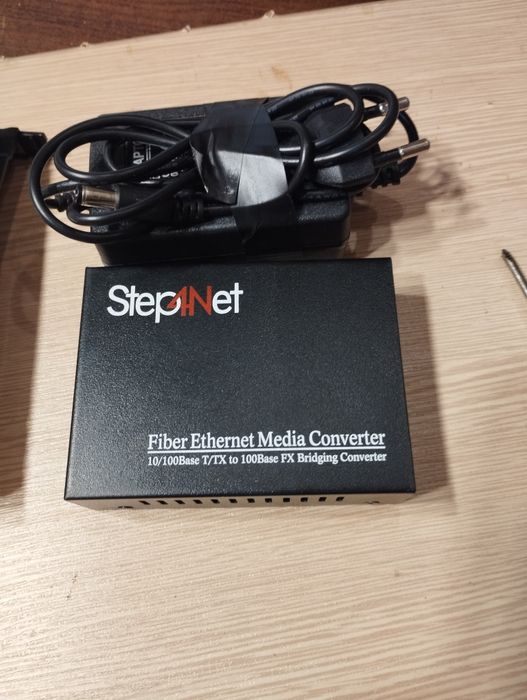 Микропроцессор,дисковод в ноутбук, две камеры видео наблюдения