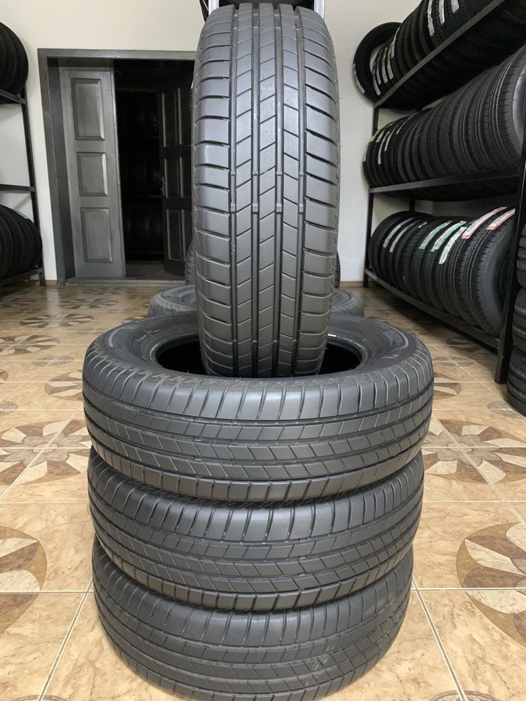 Комплект літніх шин 185/65/15 88Т Bridgestone TURANZA T005