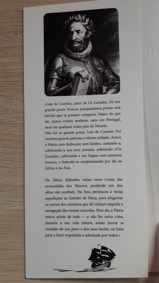 Livro "Os Lusíadas"