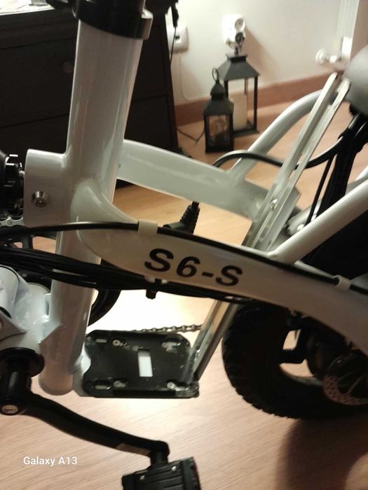 Bicicleta eletrica nova