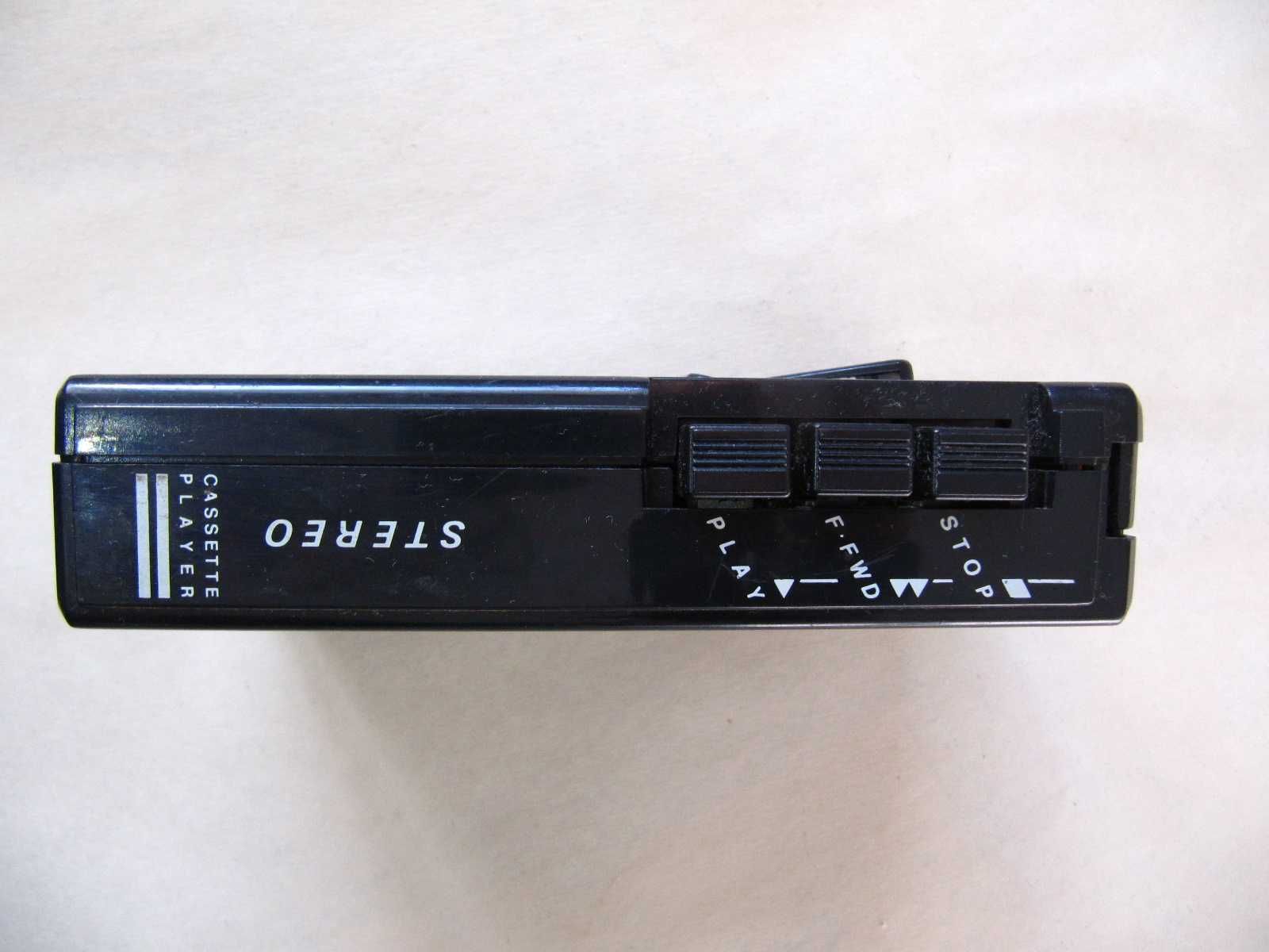 Unisef SZ-10 рідкісний касетний японський плеєр середини 80х