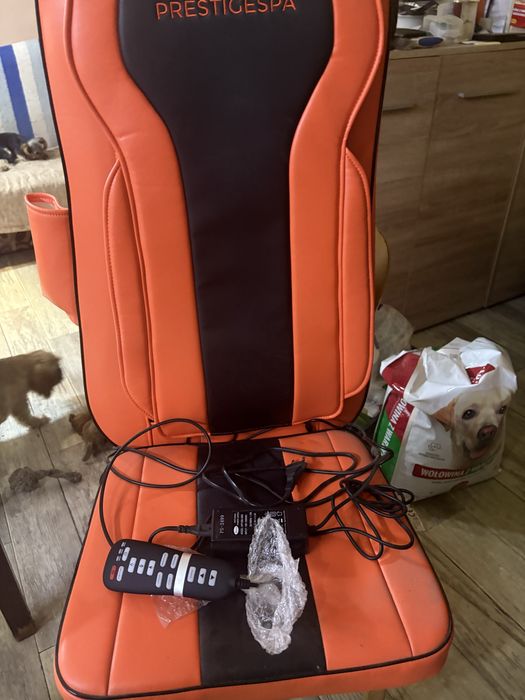 Fotel masujący (do lekkiej negocjacji)