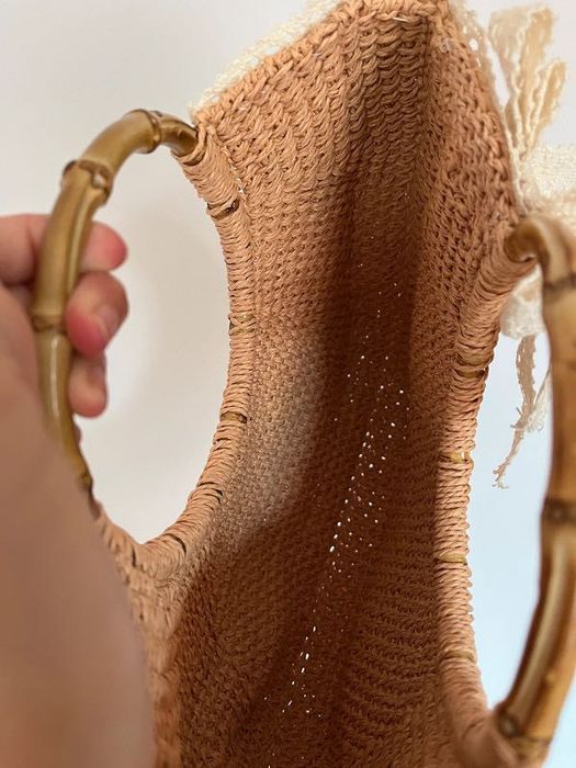 Torebka wykonana z rafii