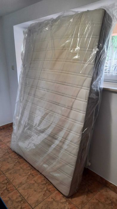 UŻYWANY materac sprężynowy Ikea w rozmiarze 140x200 cm wysokość 18 cm