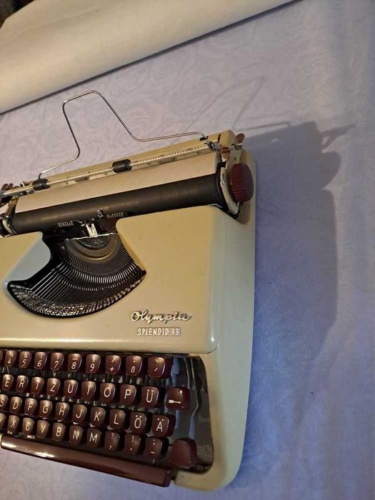 Печатная дорожная машинка Olimpia SPLENDID 33