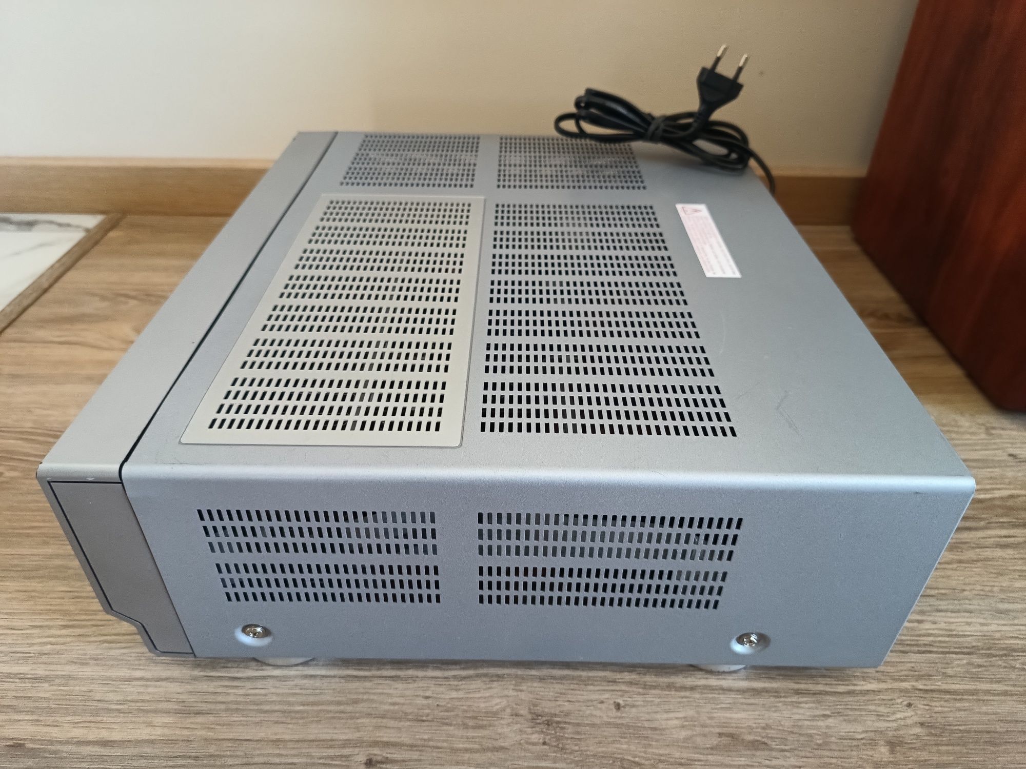 Amplituner JVC RX-7012R sprawny