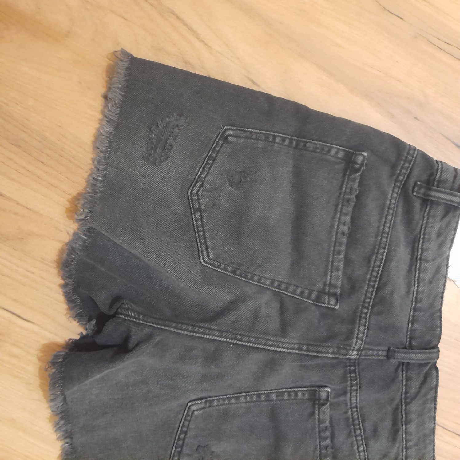 Nowe spodenki jeansowe 38 sinsay
