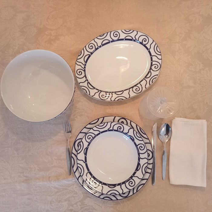 Spal - Porcelana de Portugal - ano 2000, serviço de jantar, 27 peças.