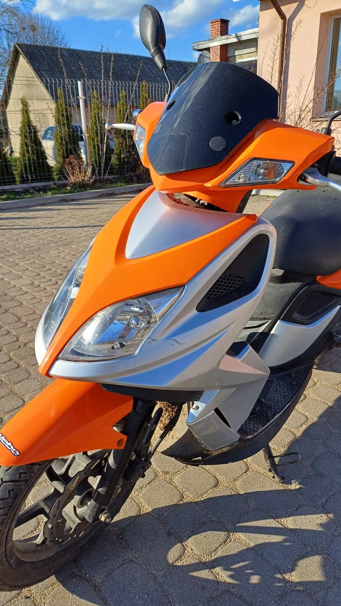 Skuter Kymco super 8