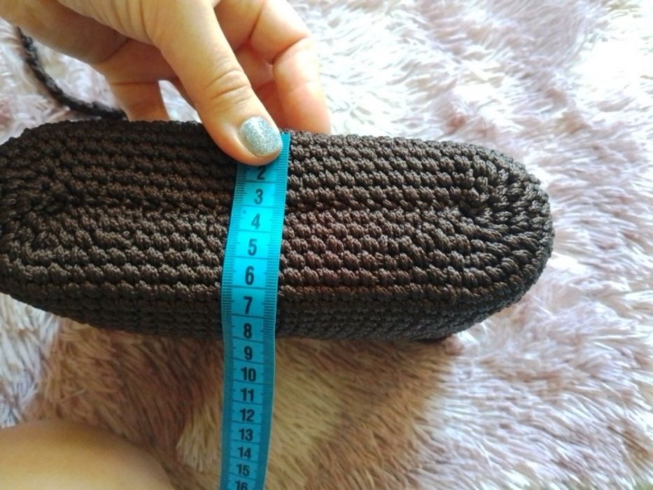 Нова коричнева на кнопці