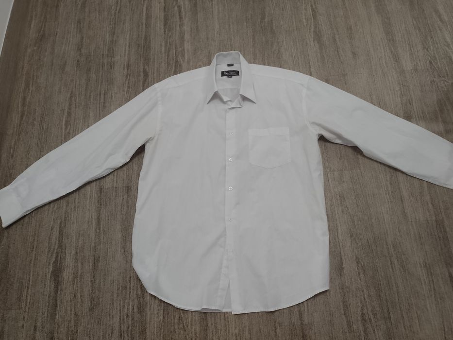 Sprzedam męską koszulę rozmiar XL. Majester 41/42.