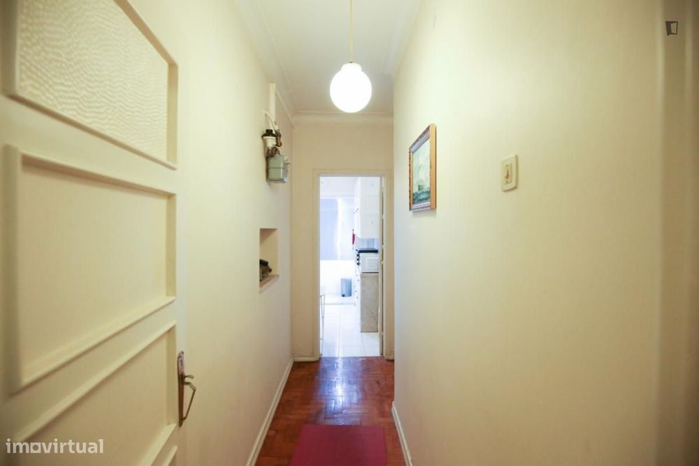 Quarto - localizado em Benfica Lisbon