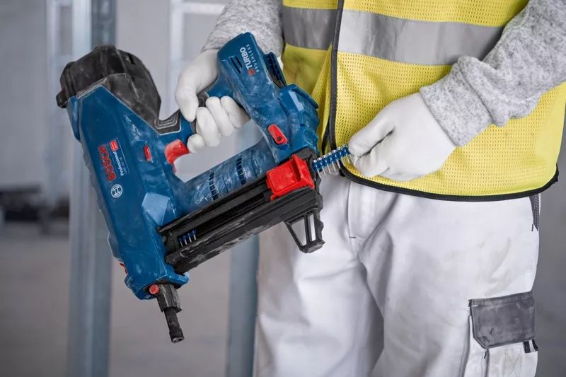 Pistola de pregos para betao Bosch GNB 18-38 V