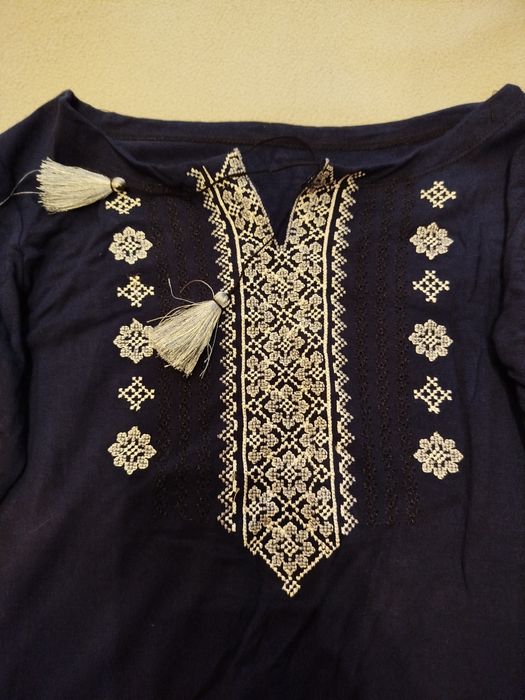 Вишита футболка/кофтинка, розмір С