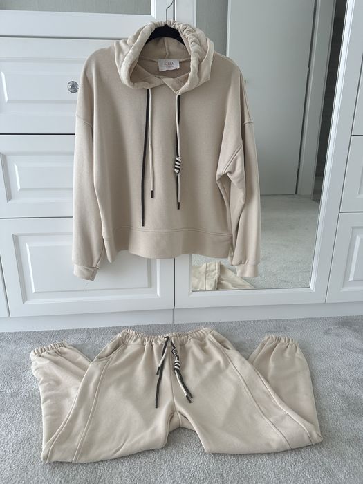 Dres beżowy Azara uni