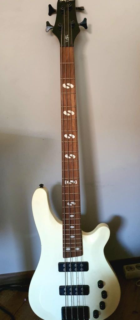 Gitara basowa Harley benton b-450 wbite progessive serie.