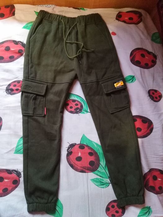 Штаны на флісі нові