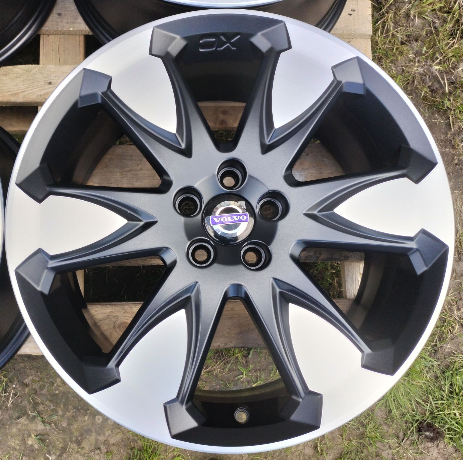 Felgi Volvo S60 S80 S90 V60 V70 V90 XC60 XC70 XC90 8x19 ET55 5x108