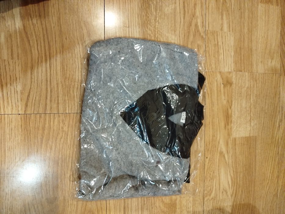 Набор дитячих речей (зима/осінь) розмір на 2-3 роки

Продаю комплект д