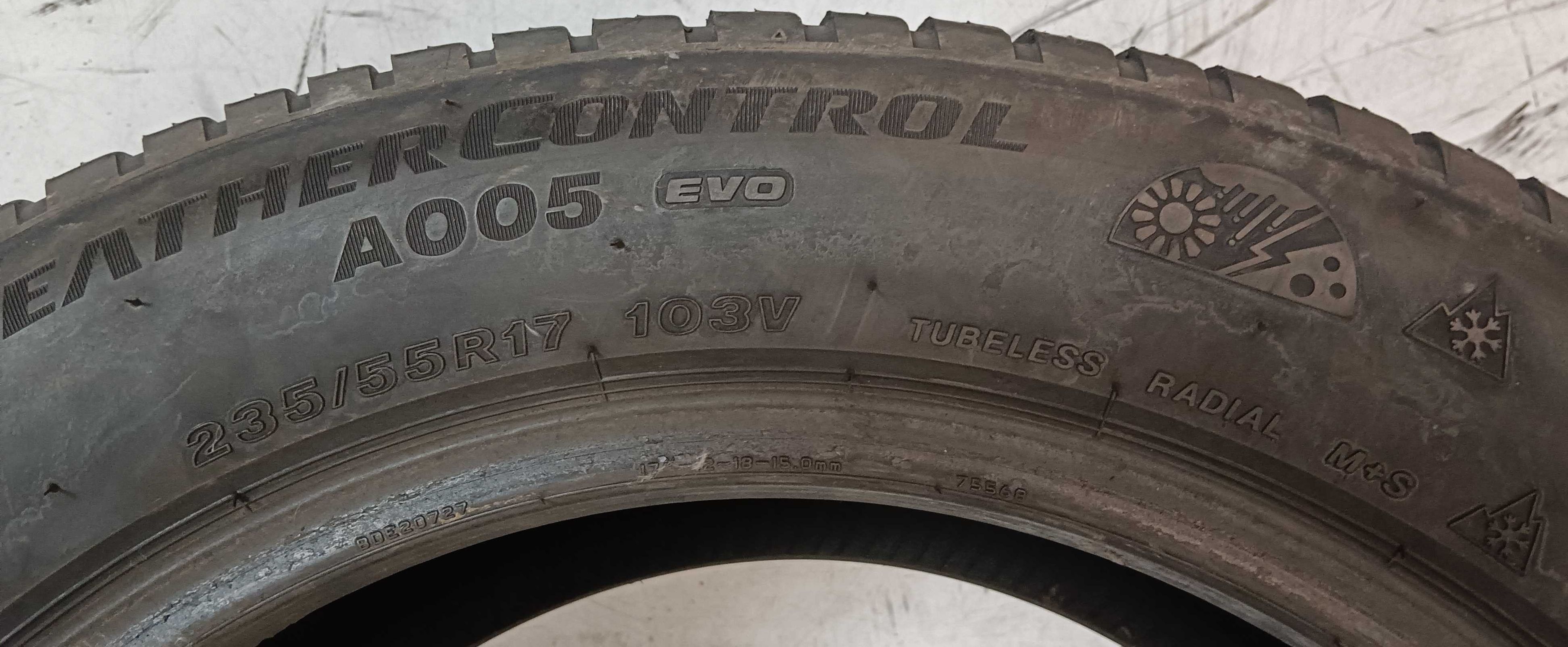 Szt 2546M Sztuka 235/55R17 103V Bridgestone WeatherControlA005dot.5021