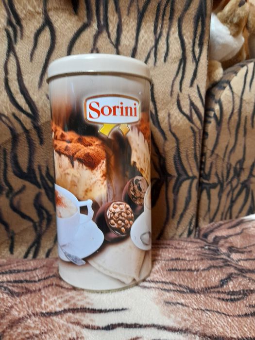 Коробка-тубус від/для солодошів. Стан гарний