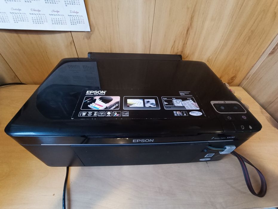 Продам кольоровий принтер-сканер Еpson SX130 разом з СБПФ.