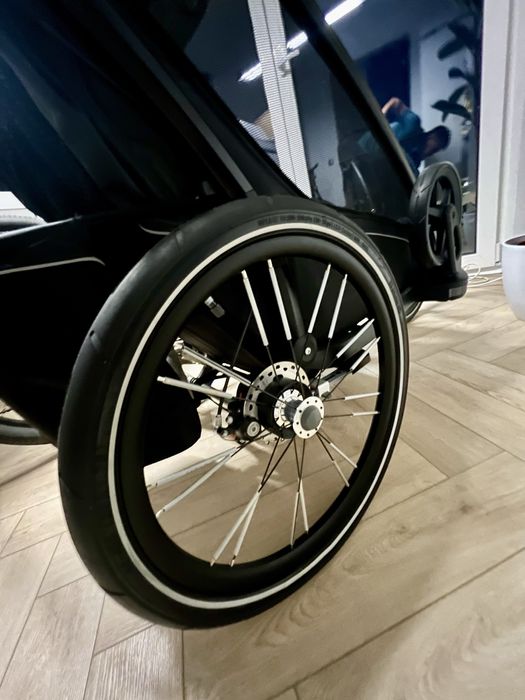 Thule Chariot Sport 1 Midnight Black - najlepsza amortyzacja na rynkuu