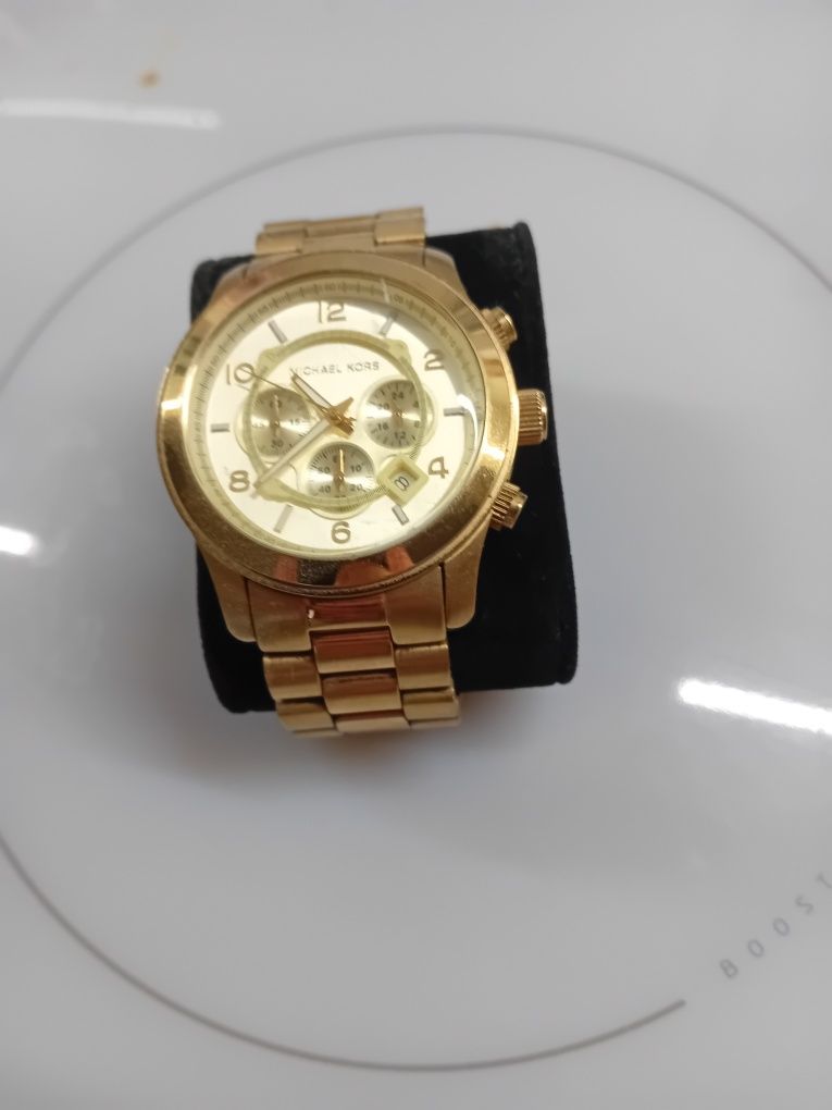 Zegarek Michael Kors złoty elegancki widowiskowy klasyk