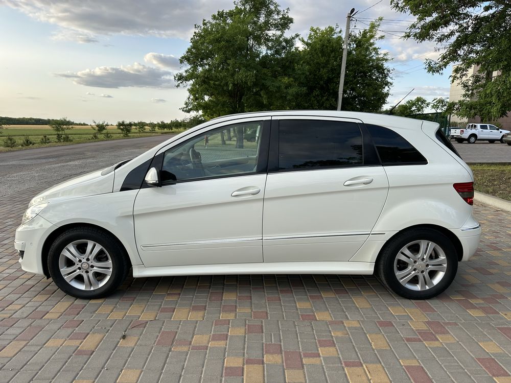 Mercedes Benz B Class