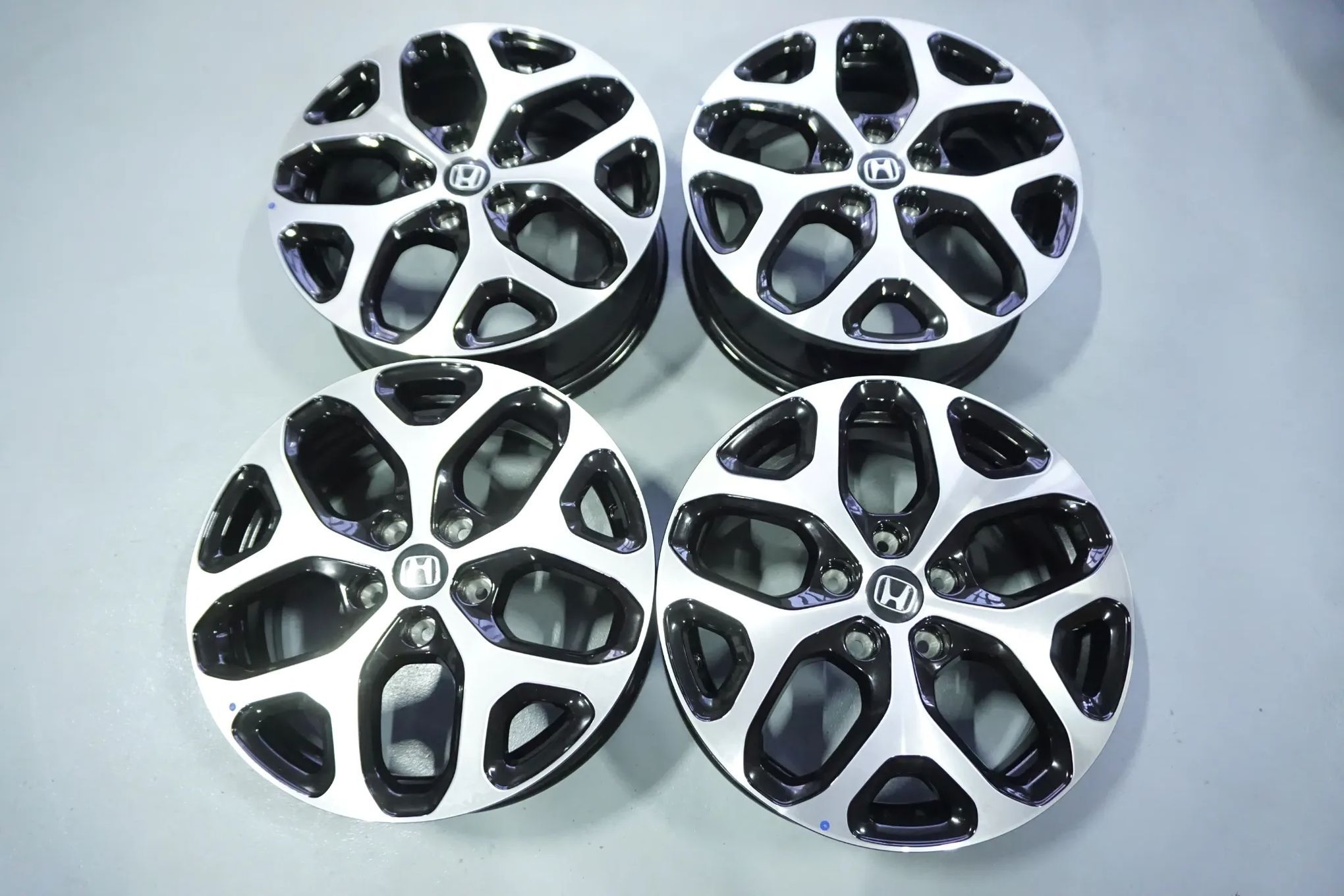 Felgi Aluminiowe 17 Honda CR-V SR-V HR-V ZR V ACCORD CIVIC UVO FR-V ET50