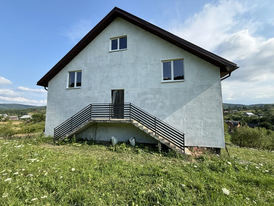 Будинок в Карпатах 180м2 + 0,2га + 20 км до Коломиї