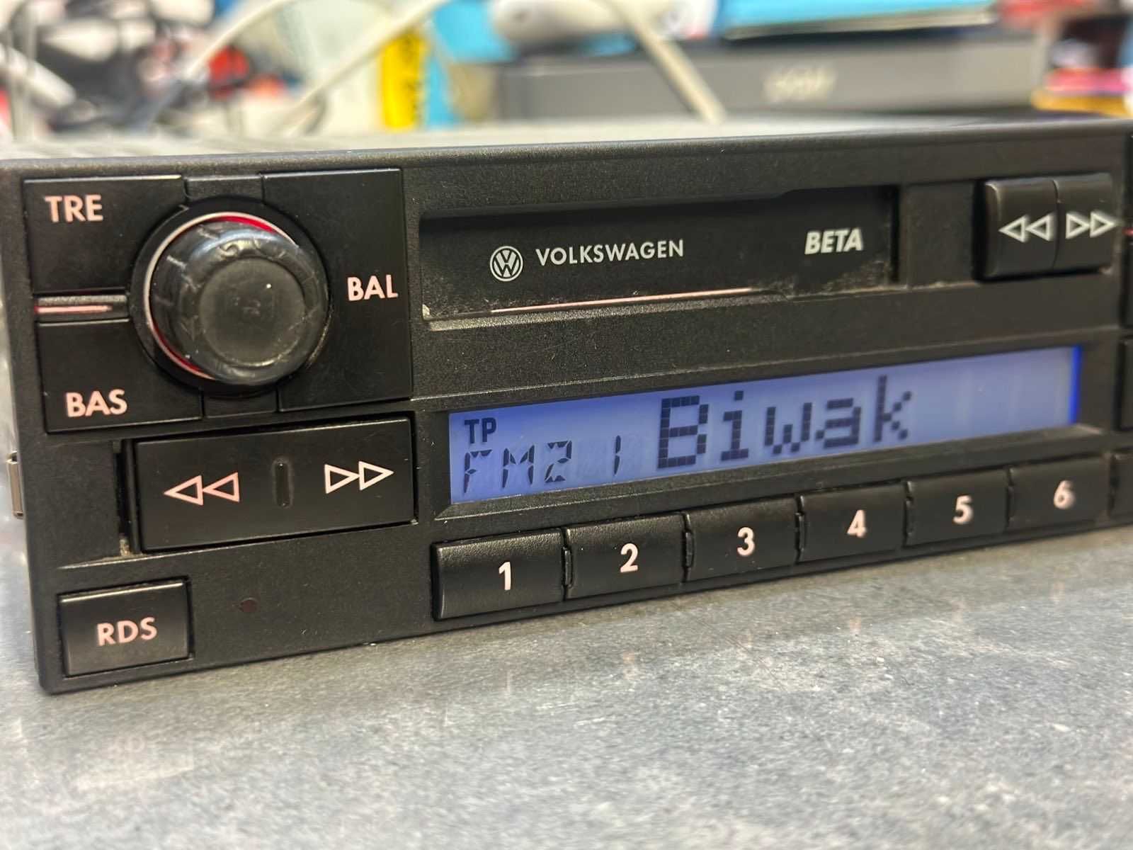 Fabryczne Radio VW Beta Passat Golf Transporter Caravele Lupo Fox