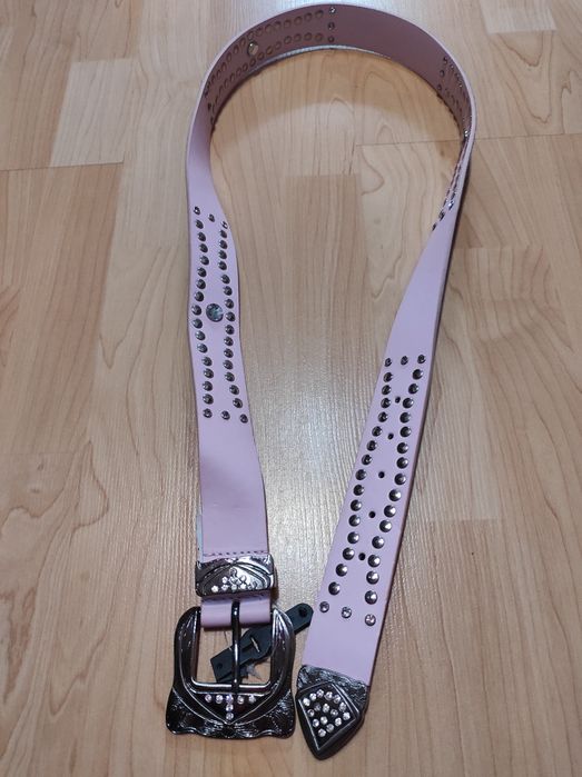 Шкіряний розовий ремінь