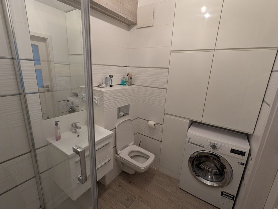 Pokój - wysoki standard, tramwaj+PKP+metro, winda