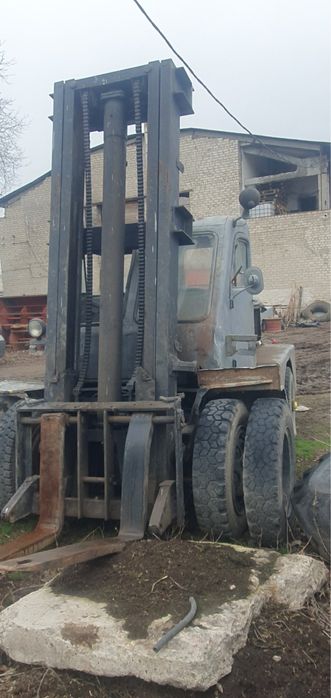 Вилковий навантажувач 5 тонн, Львівський