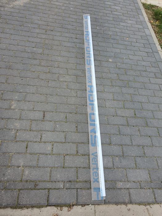 Listwy startowe, listwy okapnikowe