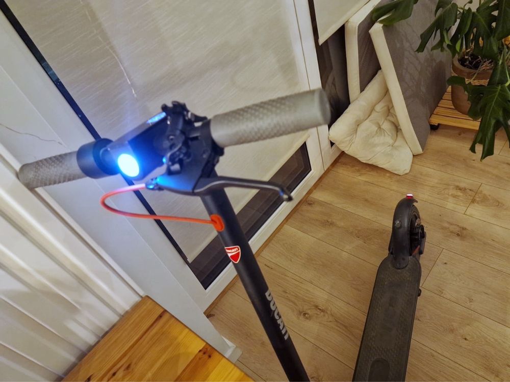 Super hulajnoga elektryczna Ducati Pro 1 plus