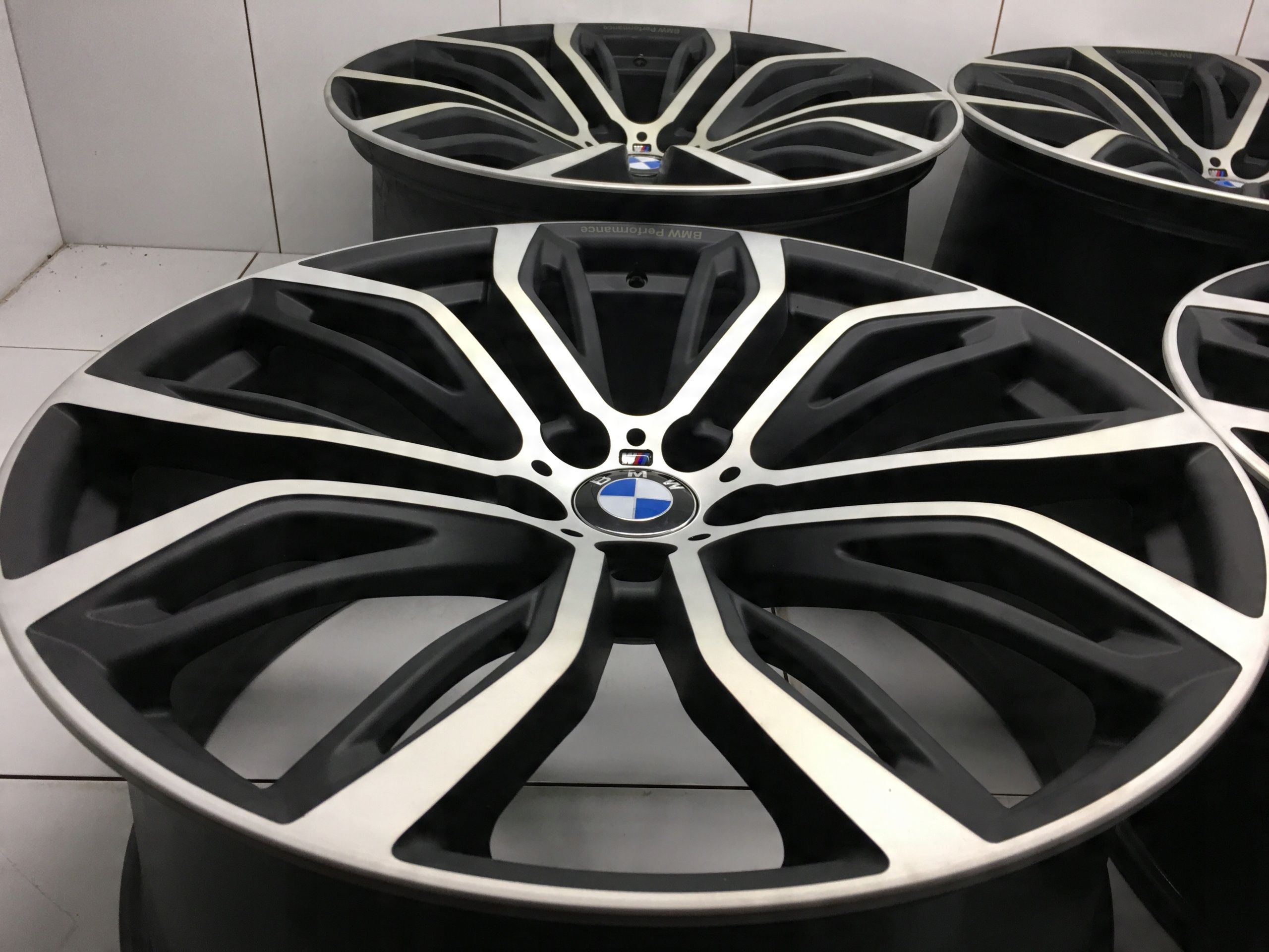 Felgi 22 BMW X5 X6 F15 F16 m Performance Idealne 5x120