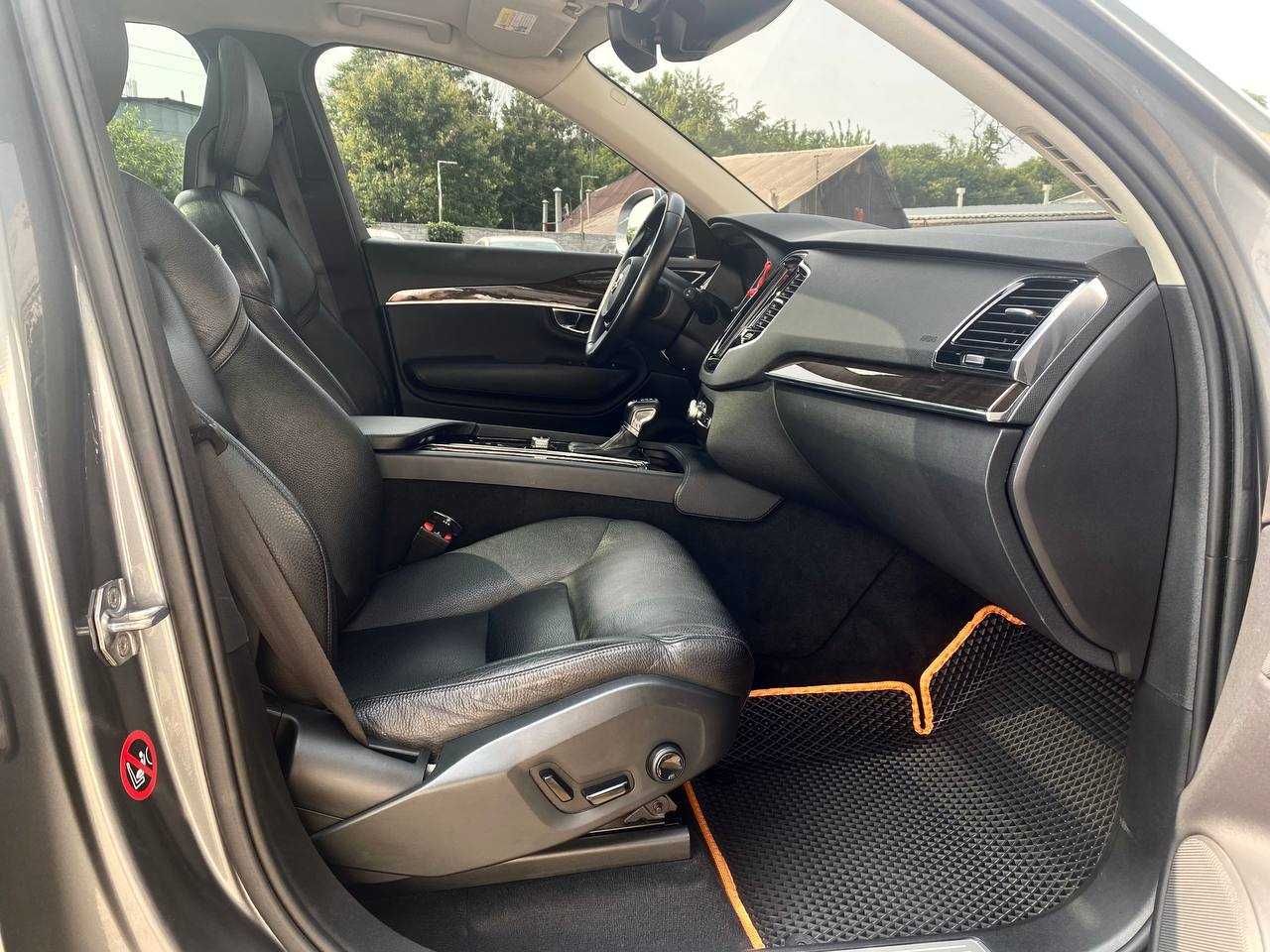 Volvo XC90 2015 рік
