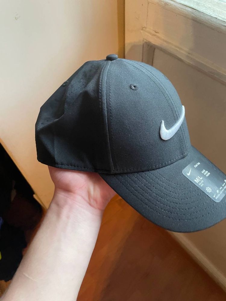 Кепка Nike Dri-Fit Club Cap Unstructured Featherlight black/white